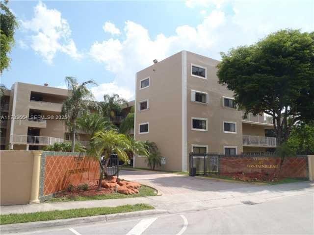 8500 NW 8th Street 408, sold in Visions At Fountainbleau, Miami, FL