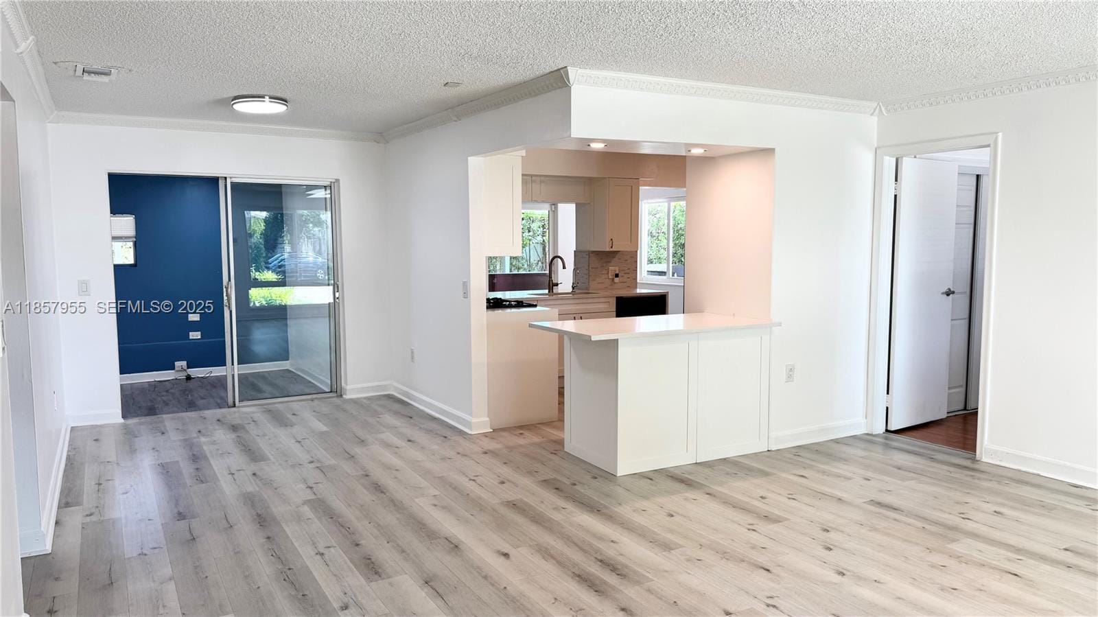 11360 NW 31st Street — photo 6