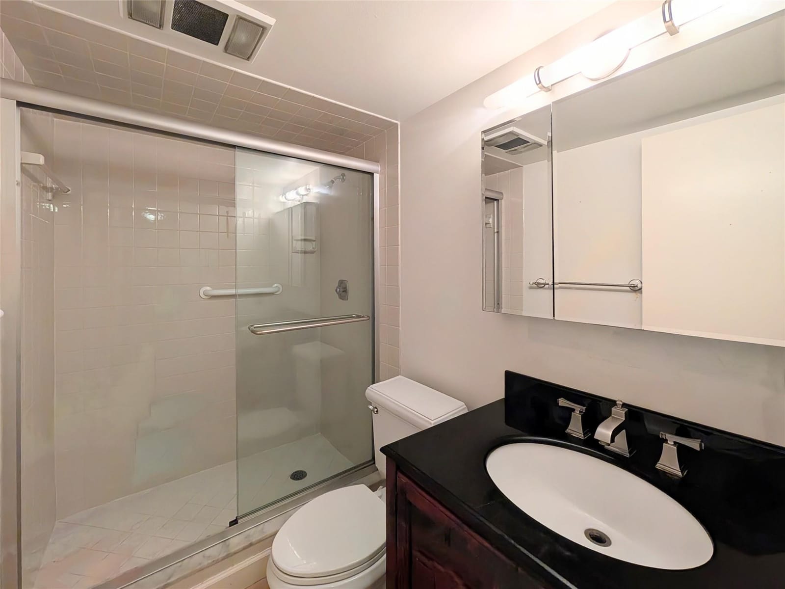 545 Oaks Lane 406, Pompano Beach, FL 33069 photo 14