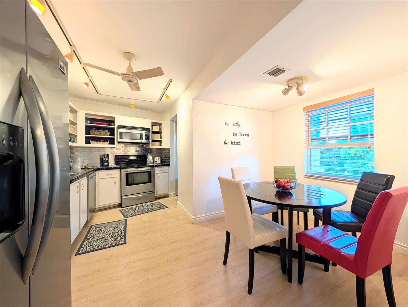 545 Oaks Lane 406, Pompano Beach, FL 33069 photo 15