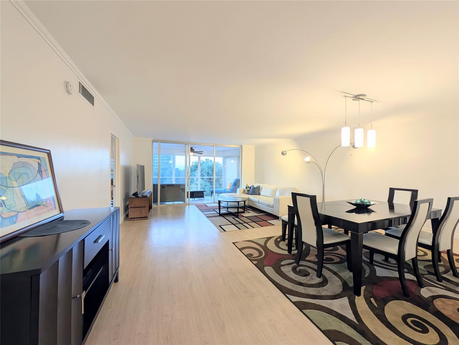 545 Oaks Lane 406 — photo 3