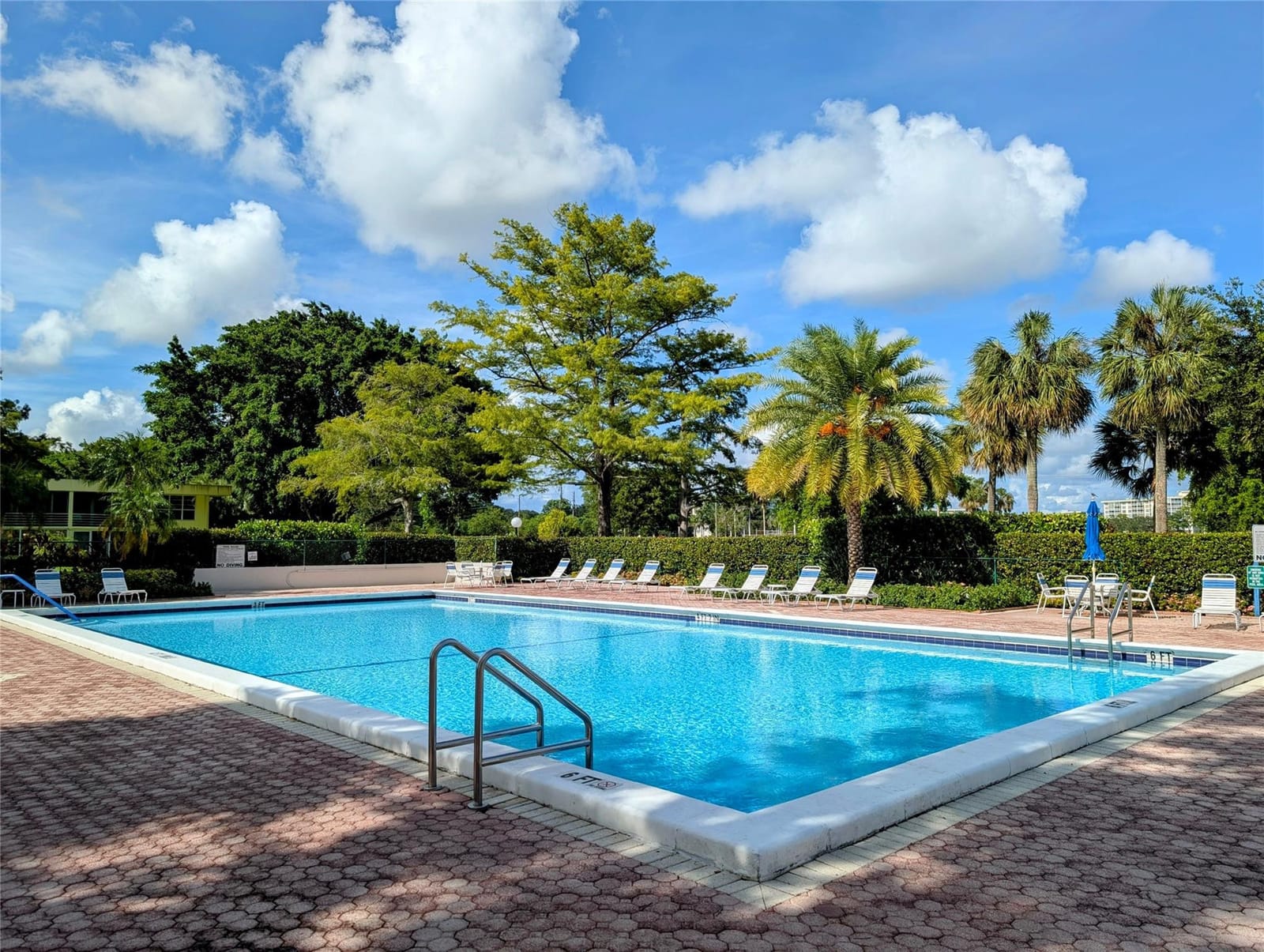 545 Oaks Lane 406, Pompano Beach, FL 33069 photo 23