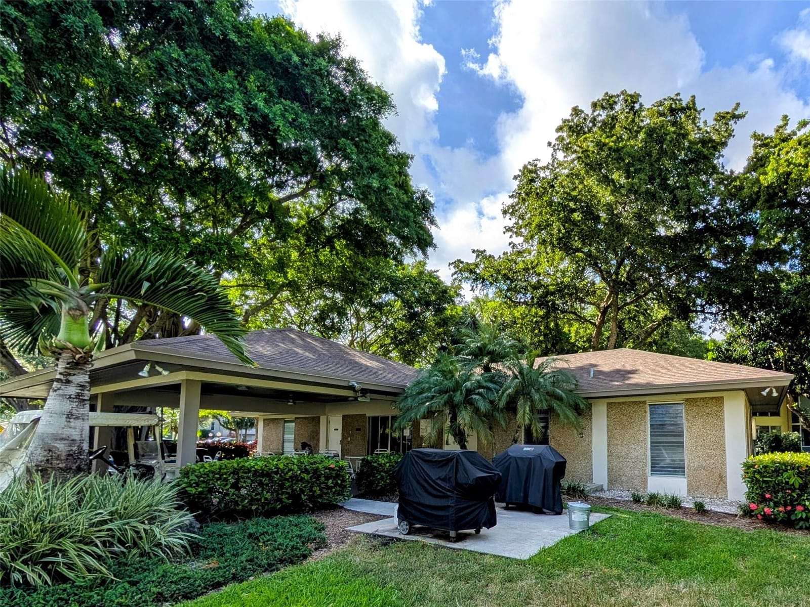 545 Oaks Lane 406, Pompano Beach, FL 33069 photo 27