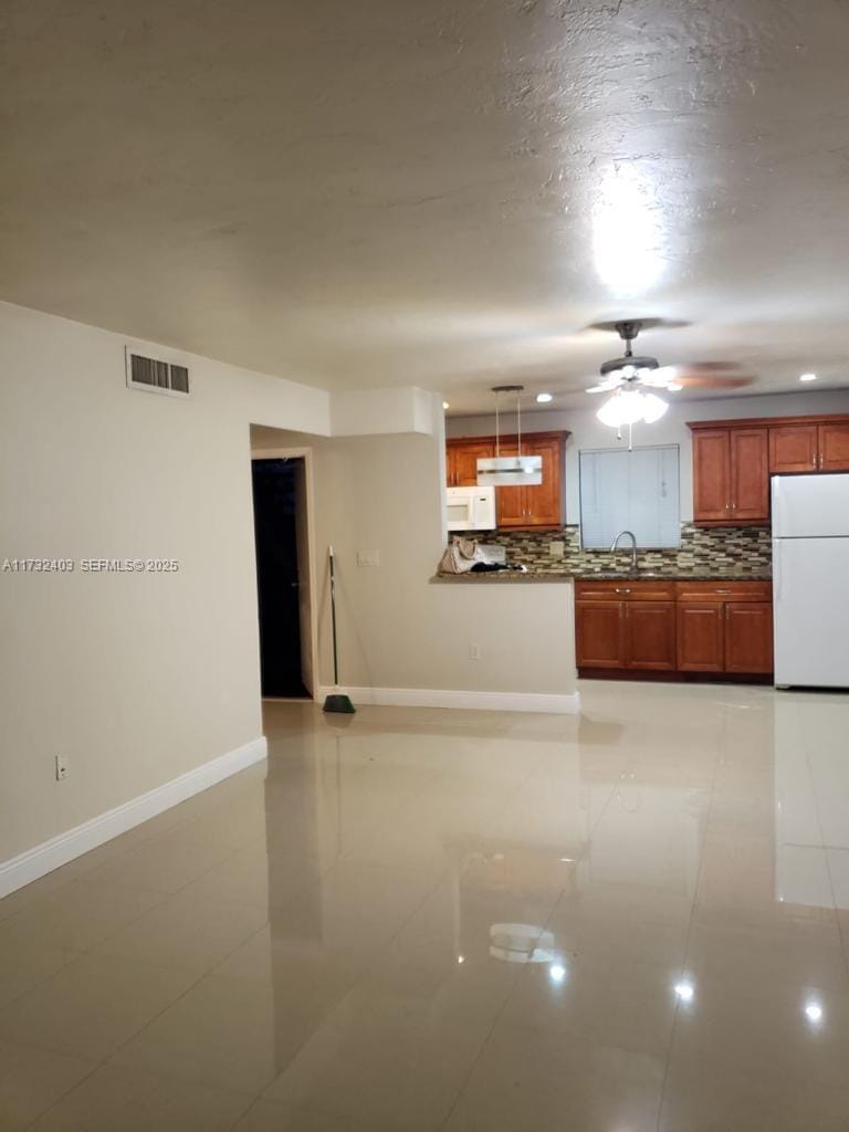 7590 SW 82nd Street F121, Miami, FL 33143 photo 3