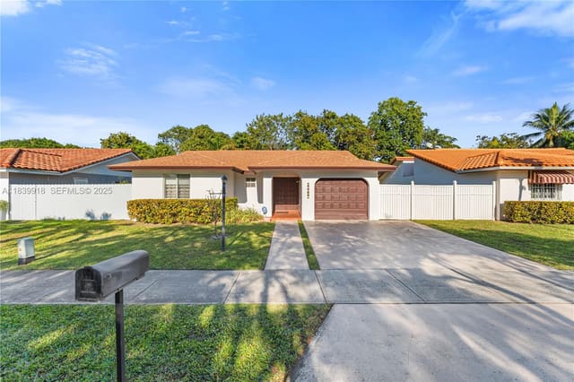 14213 SW 100th Lane, sold in Munne Sub 1st, Miami, FL