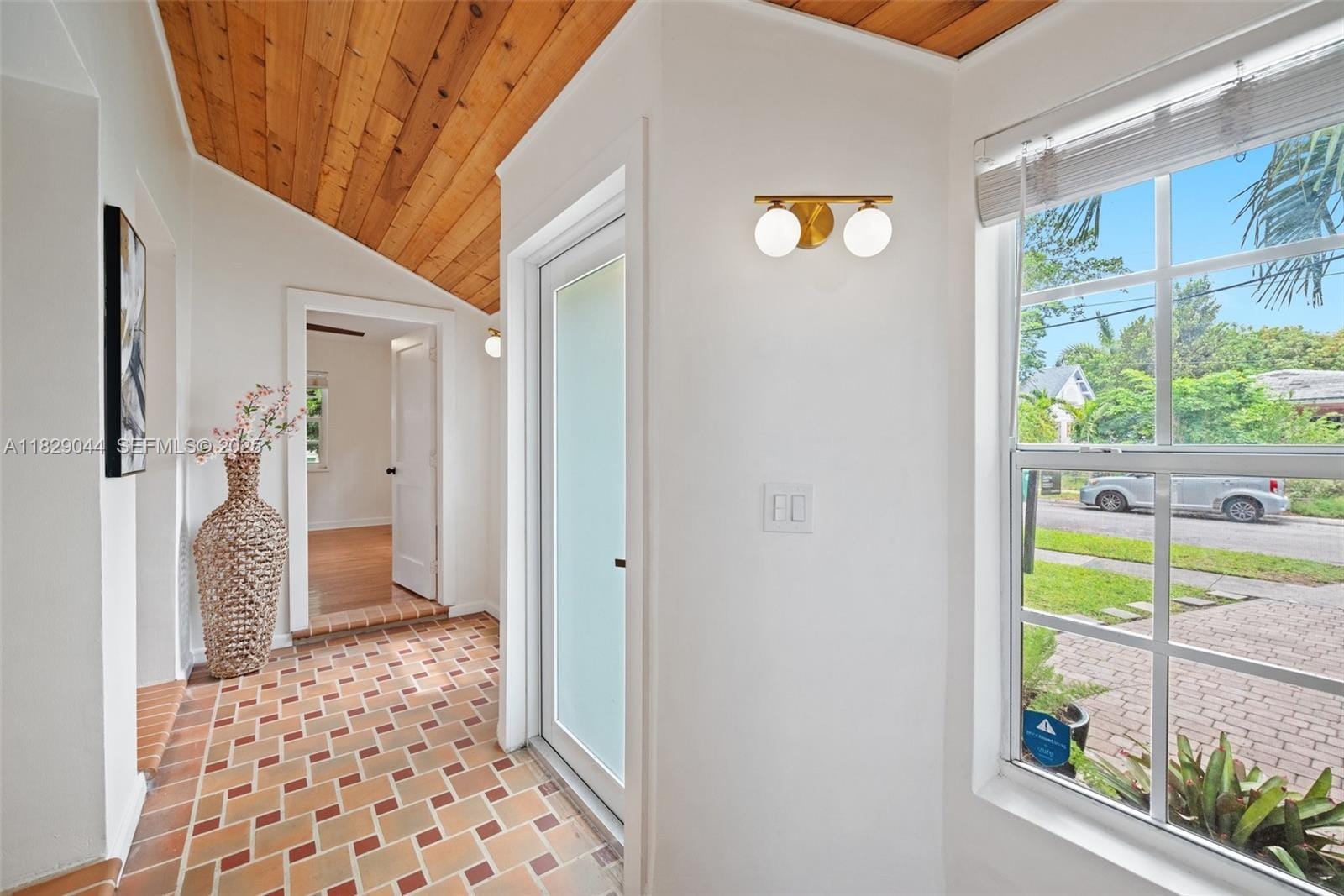8325 NE 3rd Avenue — photo 11