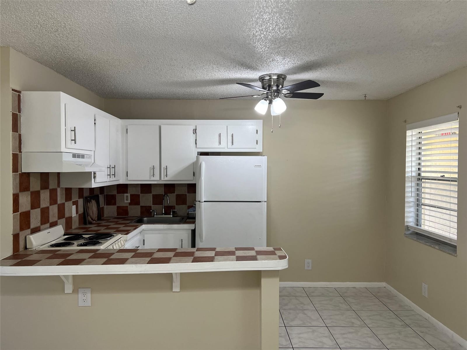 5168 NE 6th Avenue 426 — photo 5