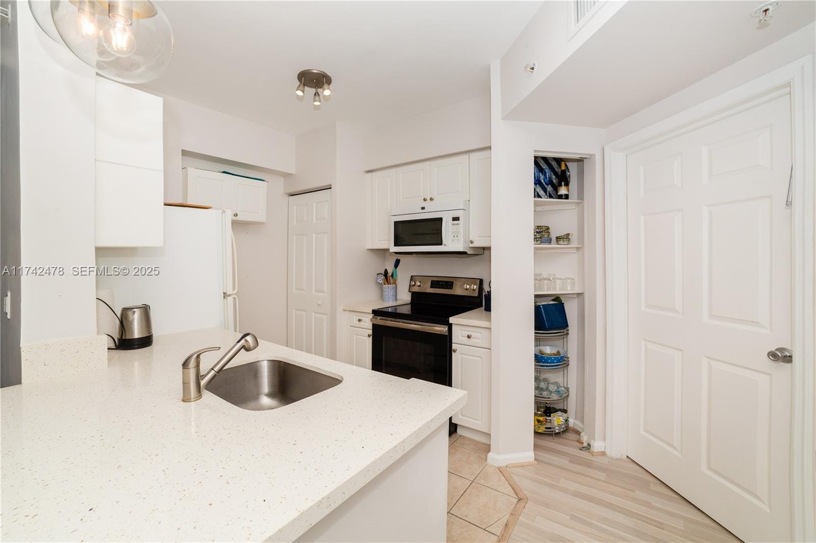 17150 N Bay Road 2517, Sunny Isles Beach, FL 33160 photo 11