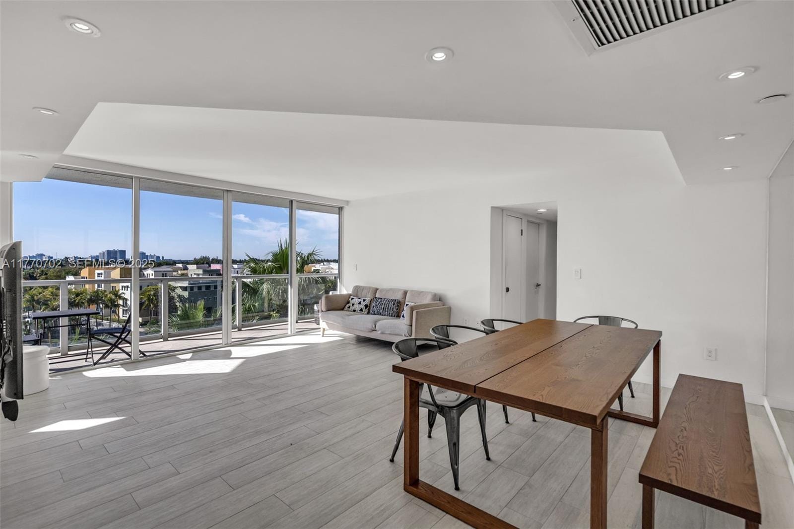5900 Collins Avenue 705, Miami Beach, FL 33140 photo 6