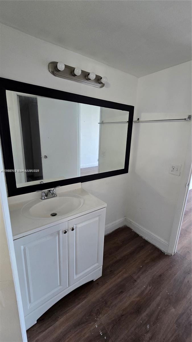498 NW 165th St Road D-407 — photo 7