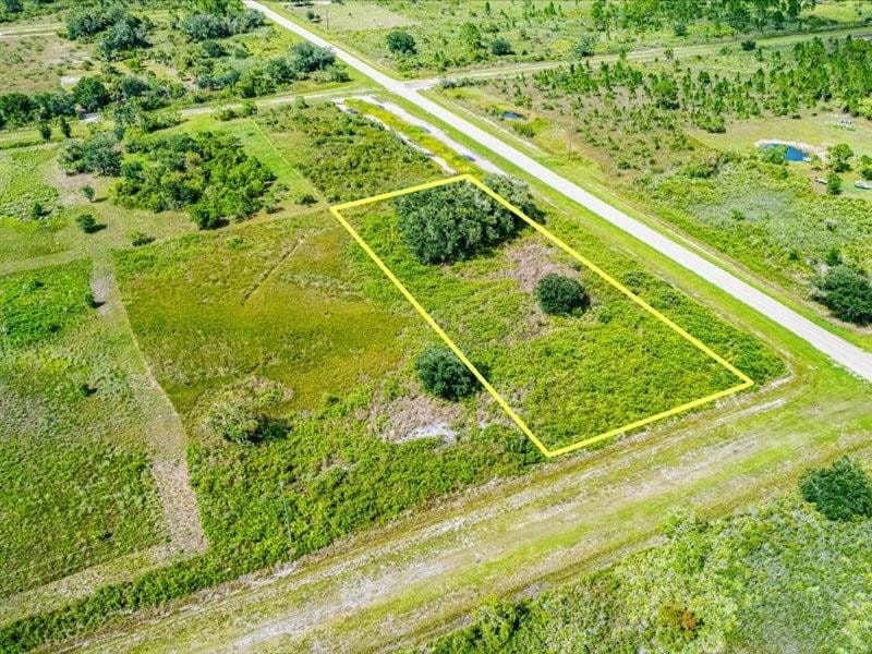 17609 NW 296th Street, Okeechobee, FL 34972