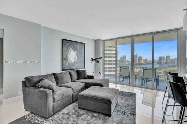 2800 Island Boulevard 1205, sold in 2800 Isl Blvd Williams Is, Aventura, FL