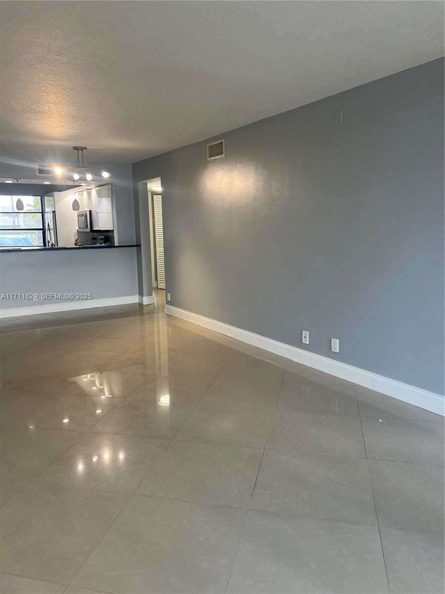 202 Lake Pointe Drive 107, Oakland Park, FL 33309 photo 15