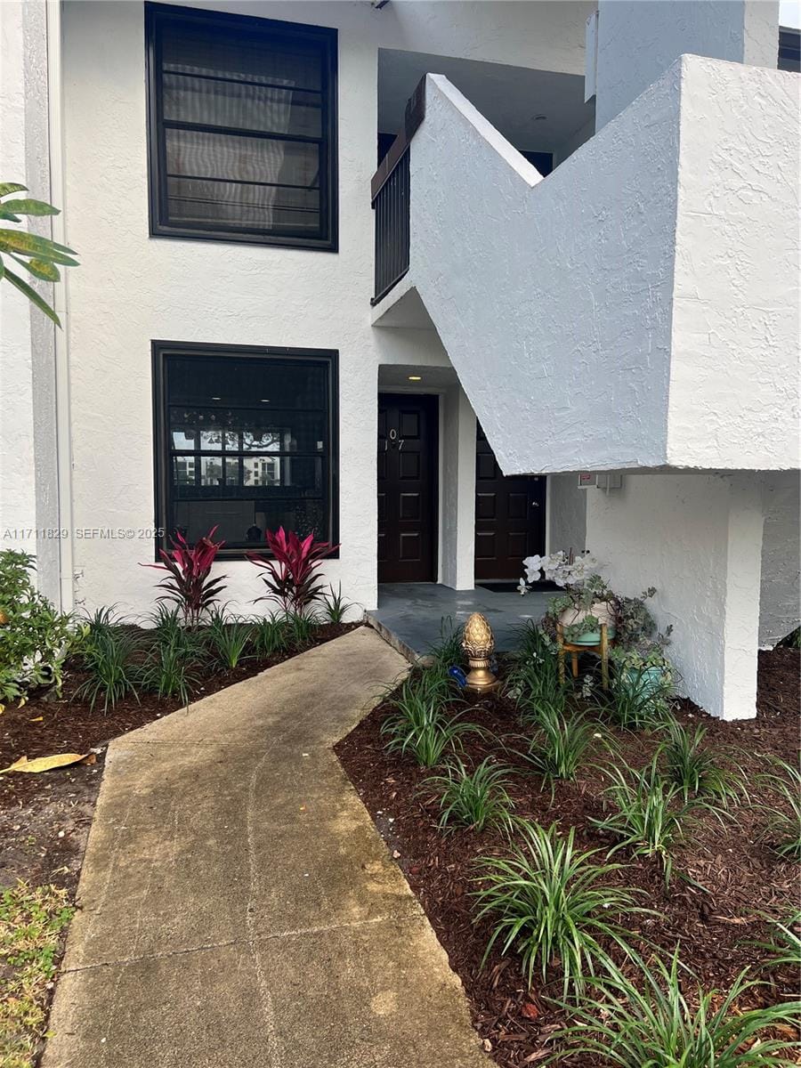 202 Lake Pointe Drive 107, Oakland Park, FL 33309 photo 5