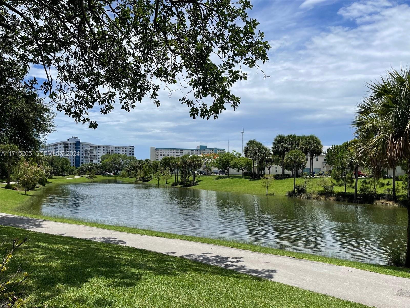 4200 Hillcrest Drive 419, Hollywood, FL 33021 photo 25