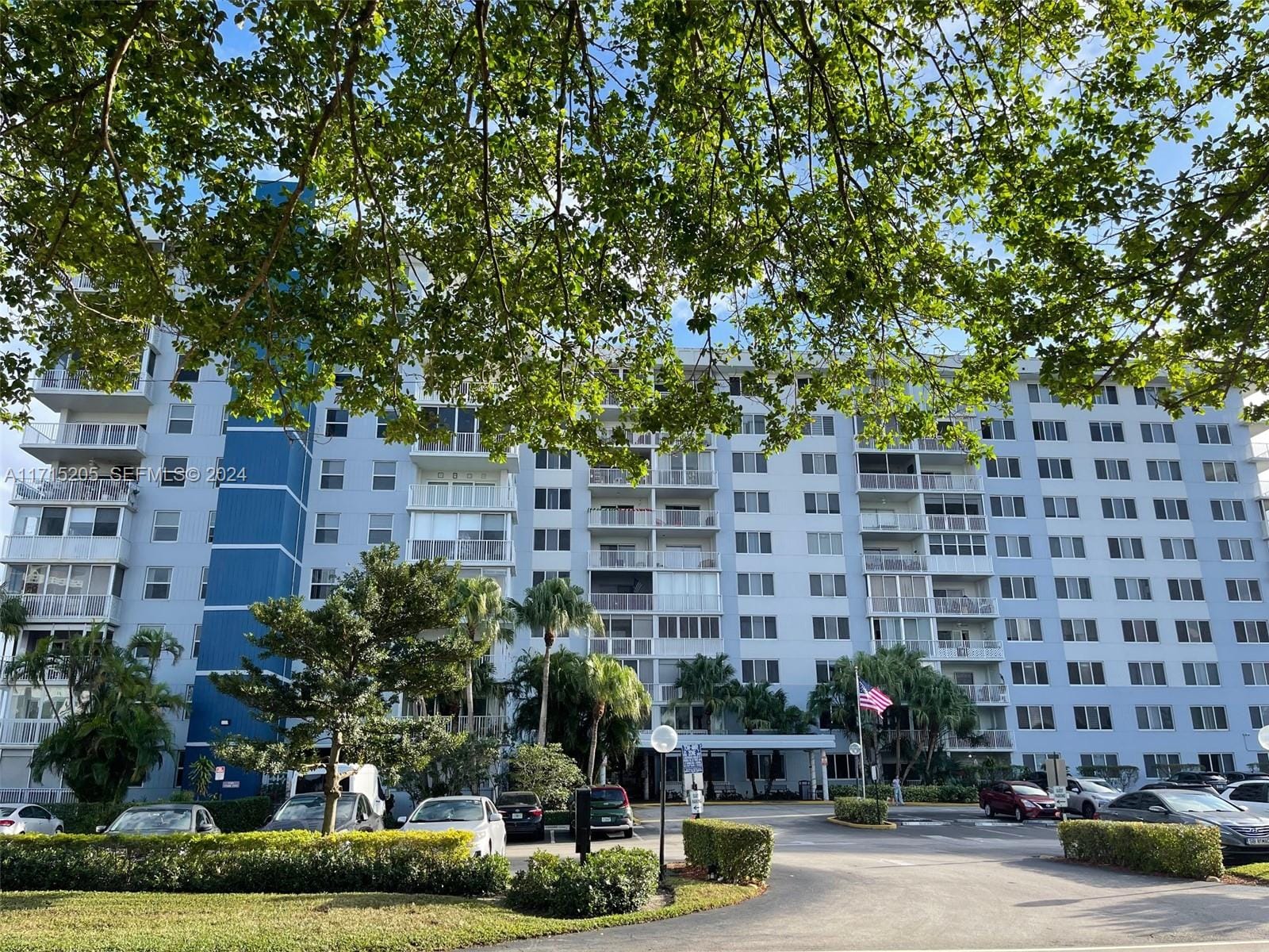 4200 Hillcrest Drive 419, Hollywood, FL 33021 photo 29