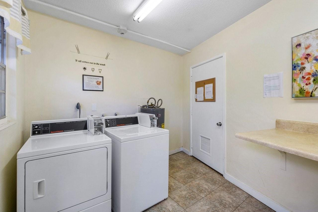 1084 Harwood F 1084, Deerfield Beach, FL 33442 photo 14