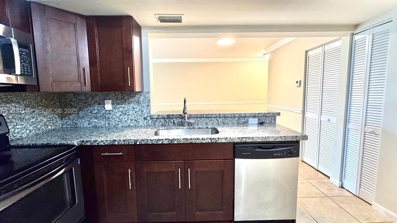 9731 Fontainebleau Boulevard F209, Miami, FL 33172 photo 11