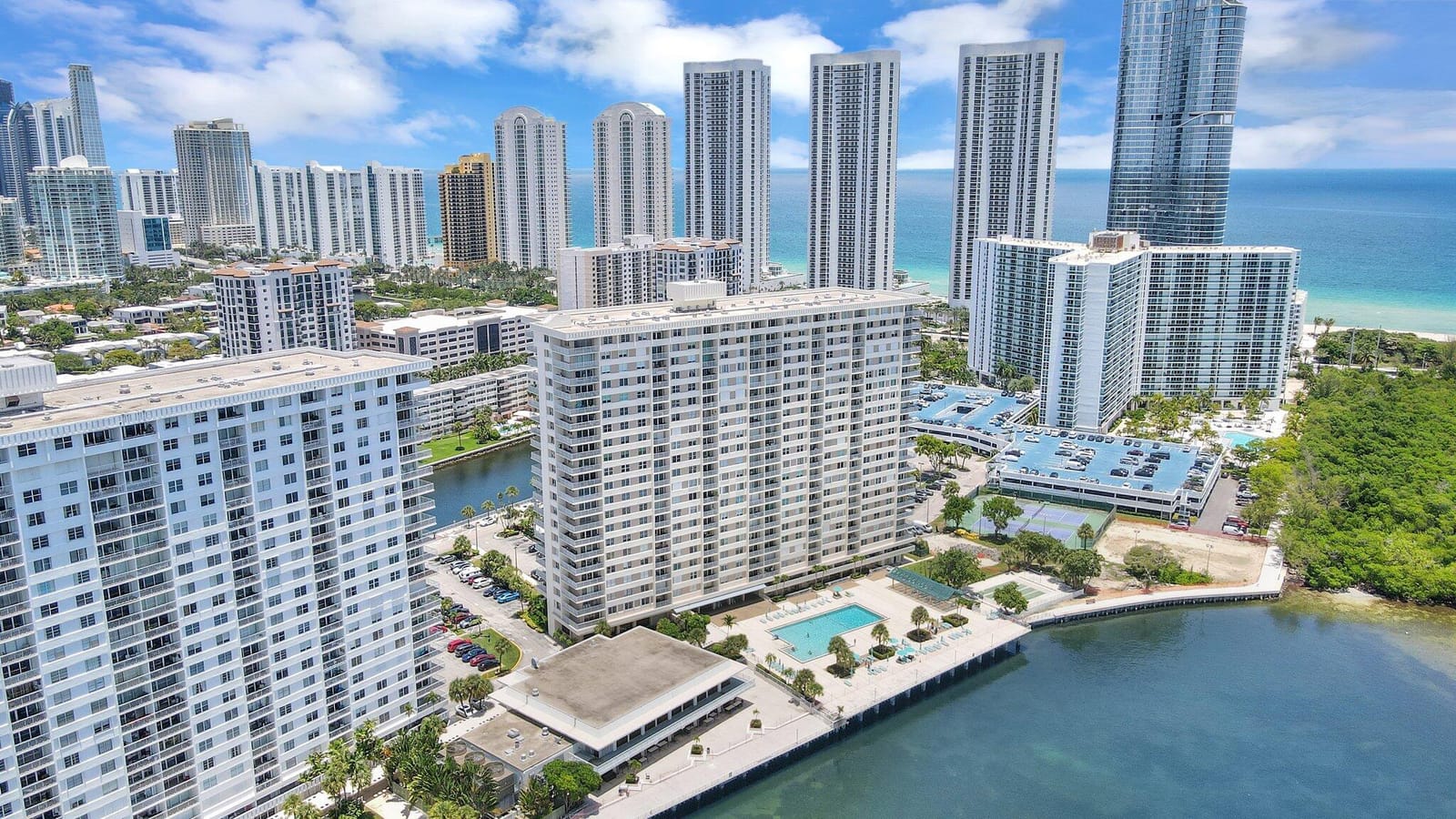 300 Bayview Drive 1703, Sunny Isles Beach, FL 33160