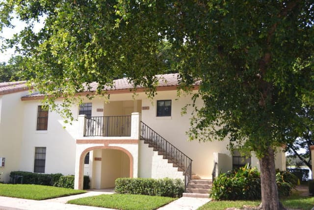2900 Olivewood Terrace 2060, sold in Lake Windwood Condo, Boca Raton, FL