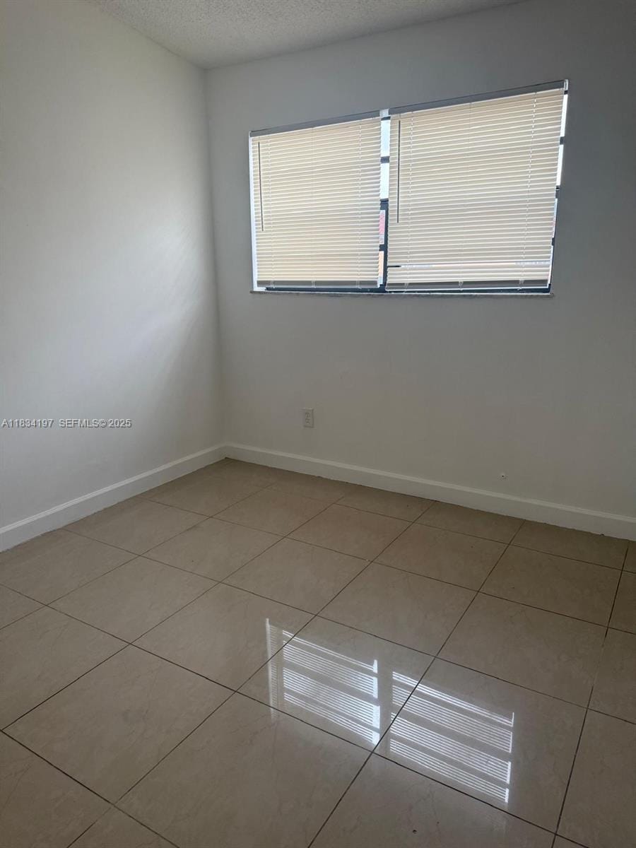 2225 W 53rd Place 2225, Hialeah, FL 33016 photo 2