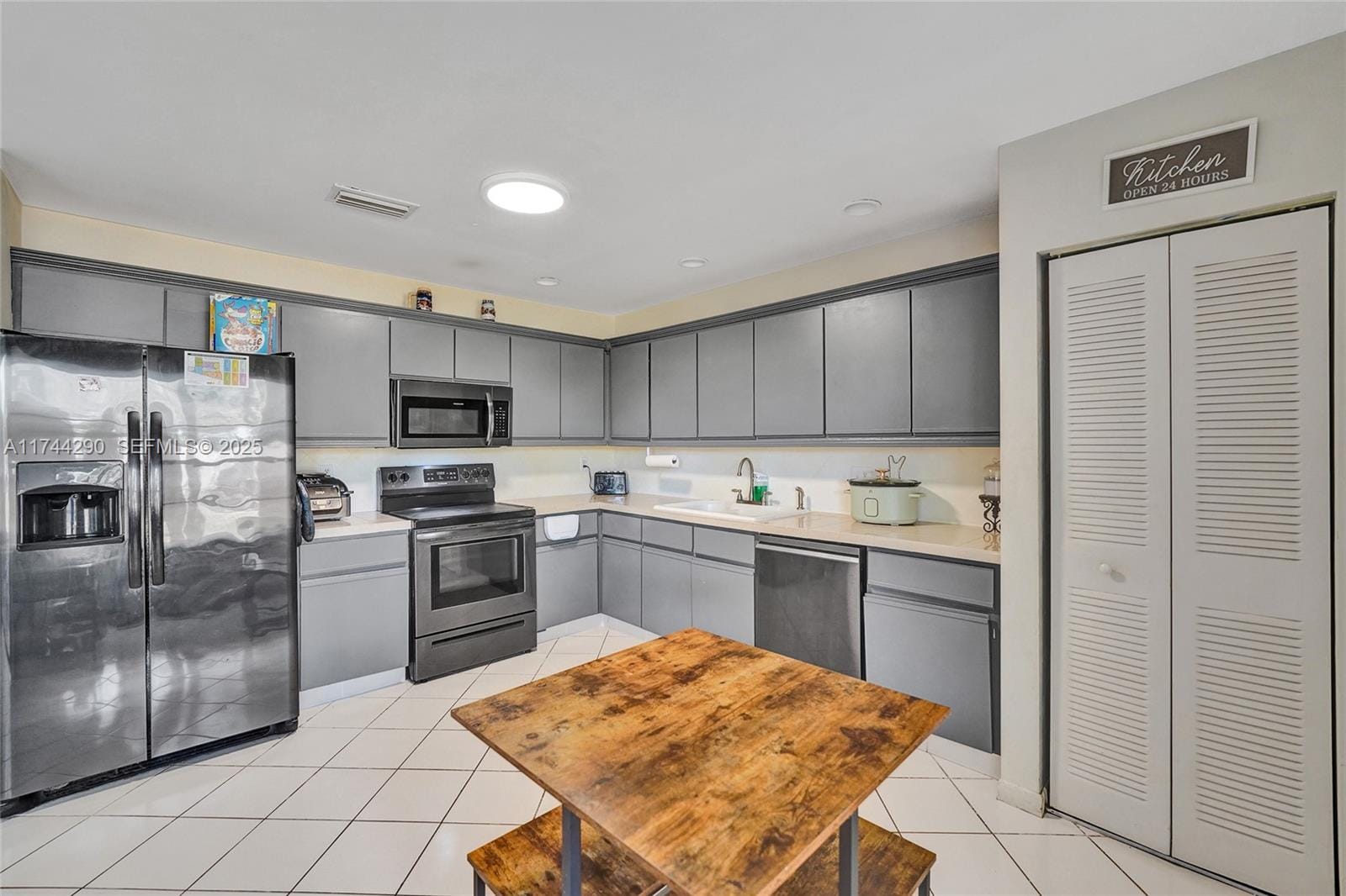 9007 Vineyard Lake Drive 9007, Plantation, FL 33324 photo 17