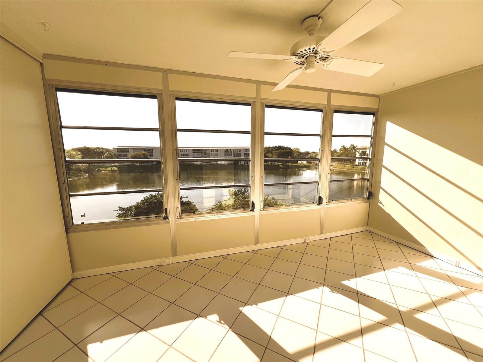 1904 Bermuda Circle C-3 — photo 11