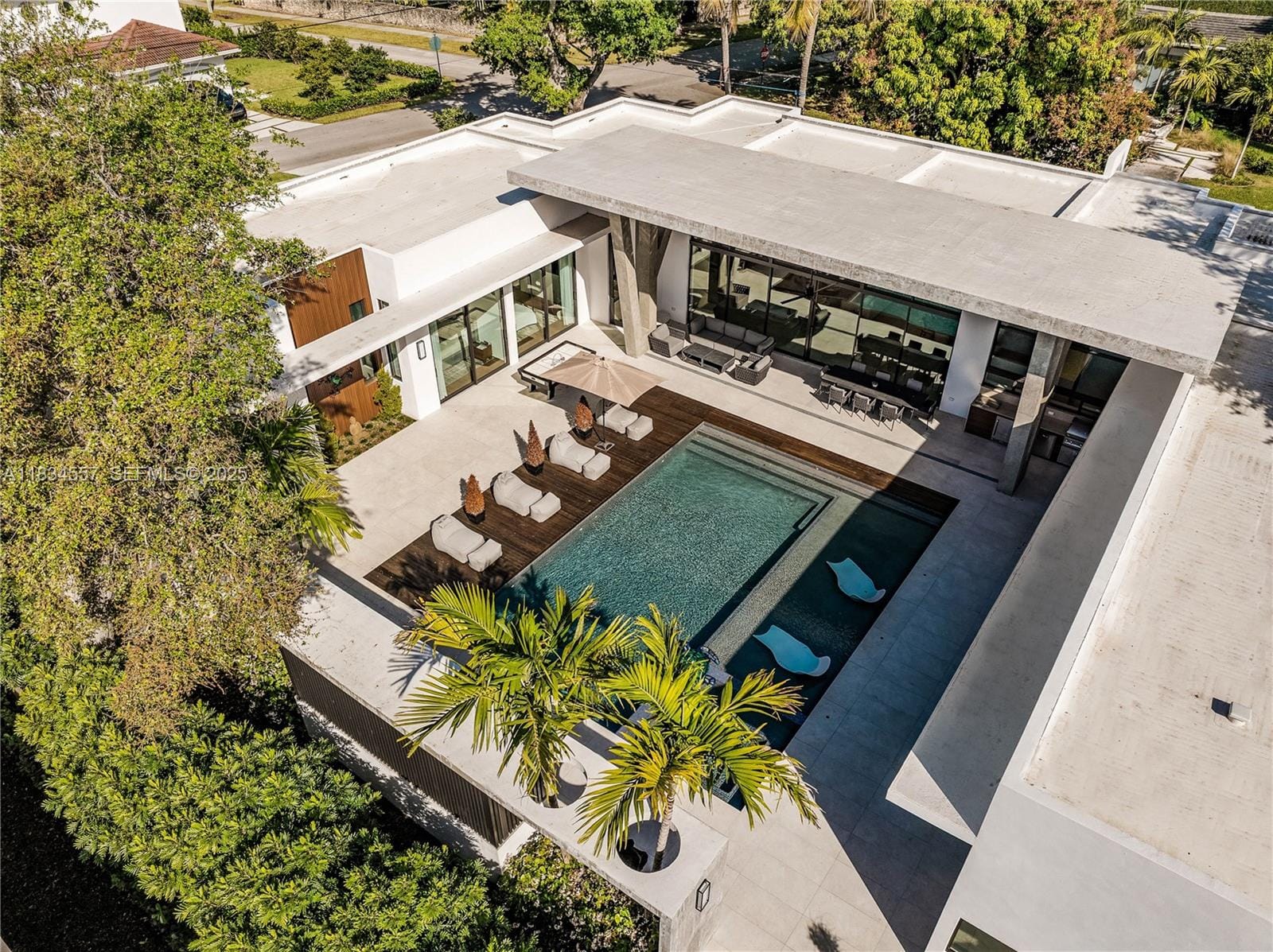 1200 NE 94th Street — photo 2