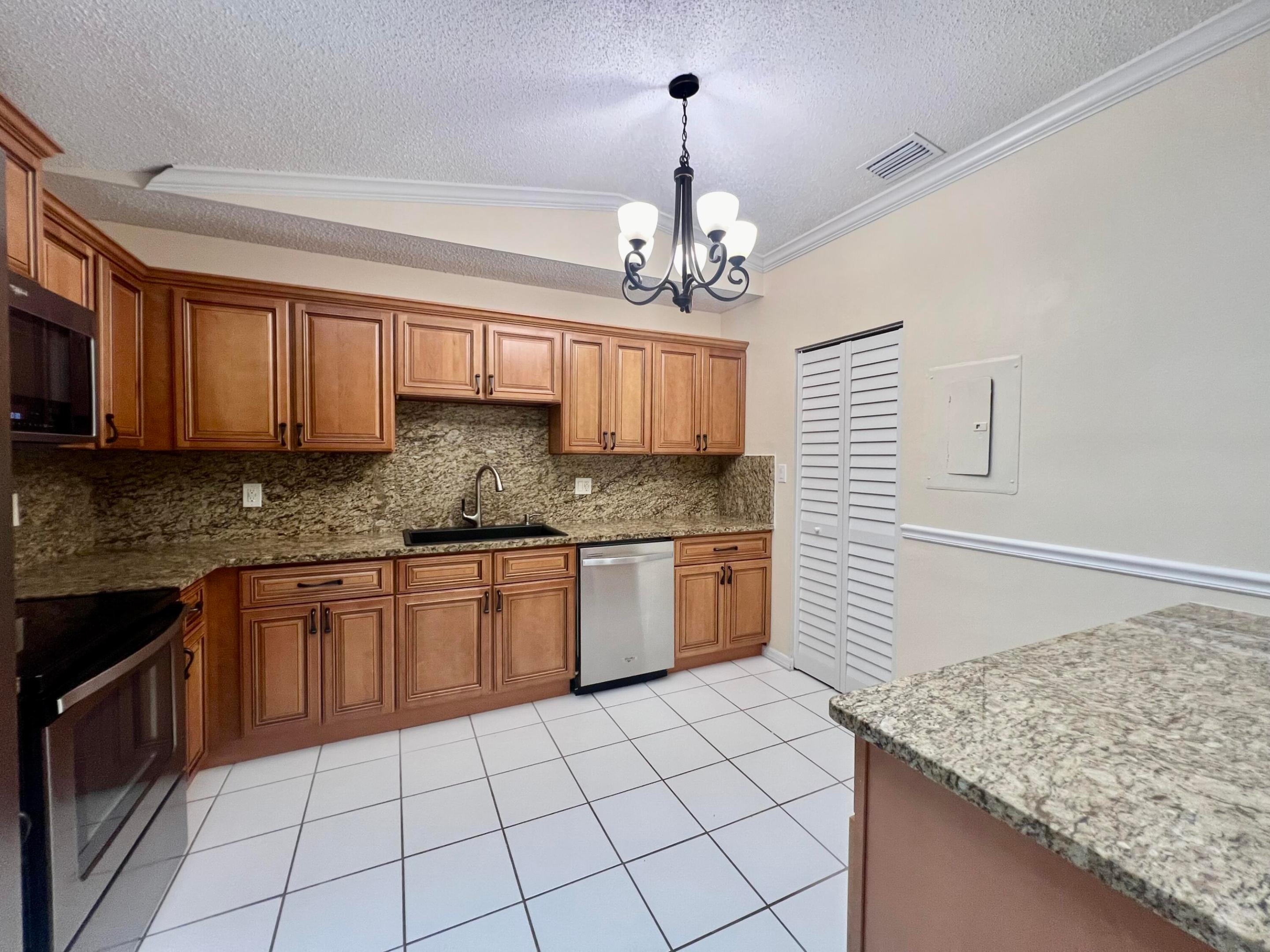 1431 Captains Walk 17, Fort Pierce, FL 34950, Fort Pierce