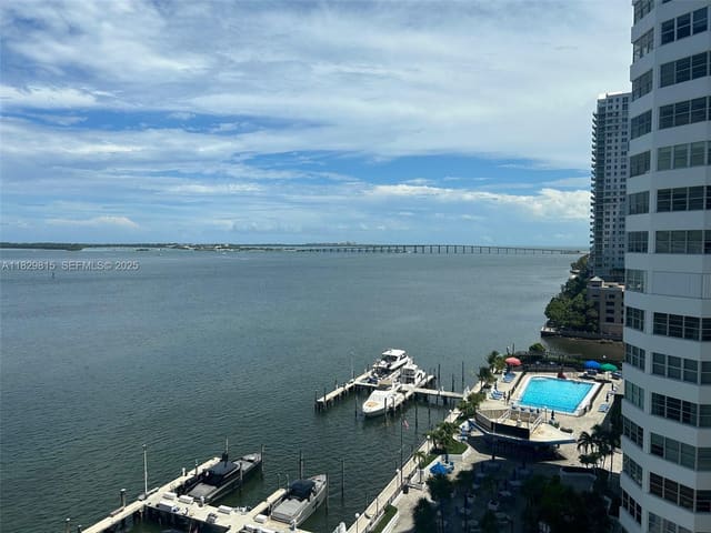801 Brickell Bay Drive 1167, Miami, FL 33131