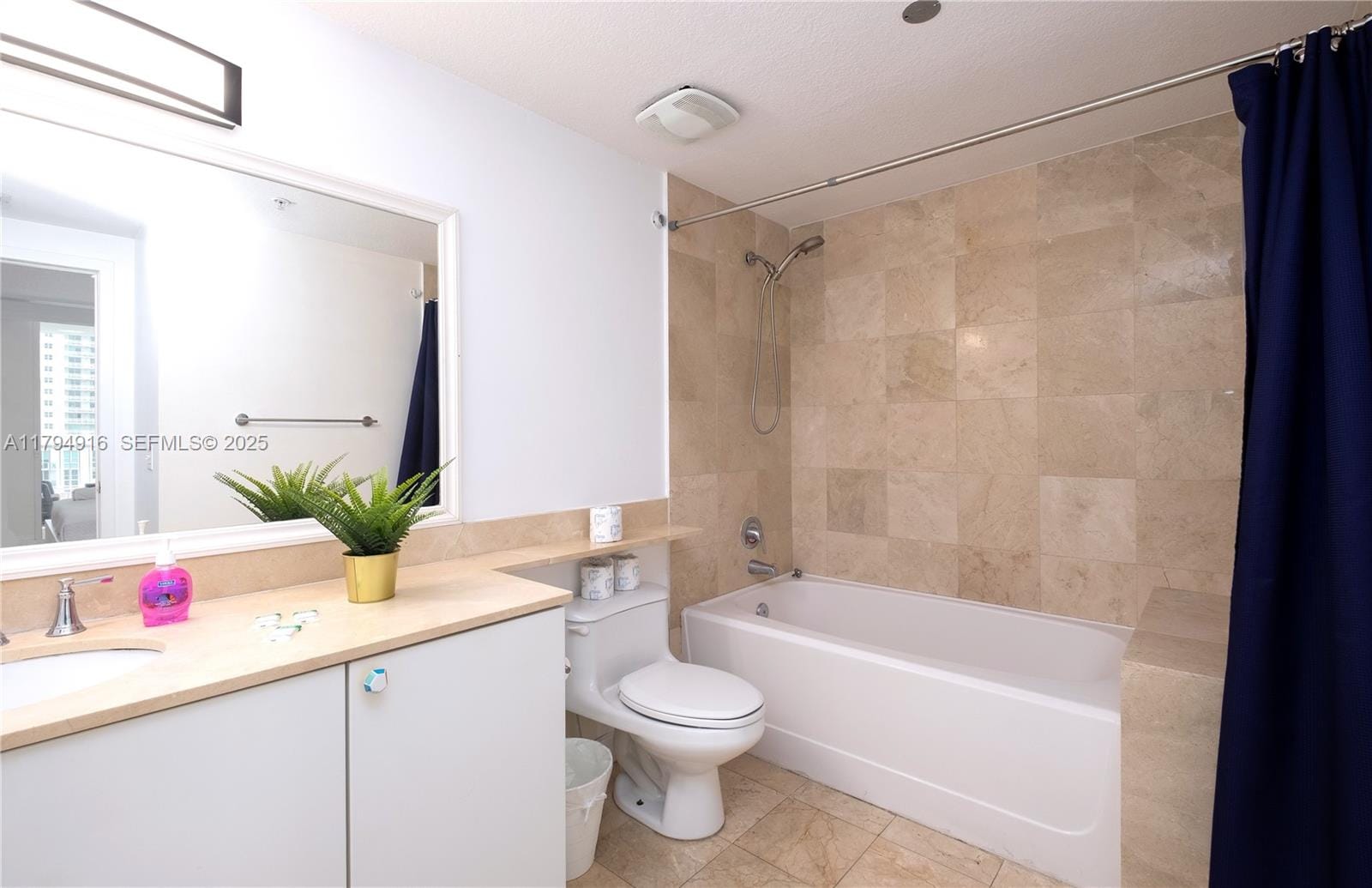 170 SE 14th Street 2708, Miami, FL 33131 photo 13