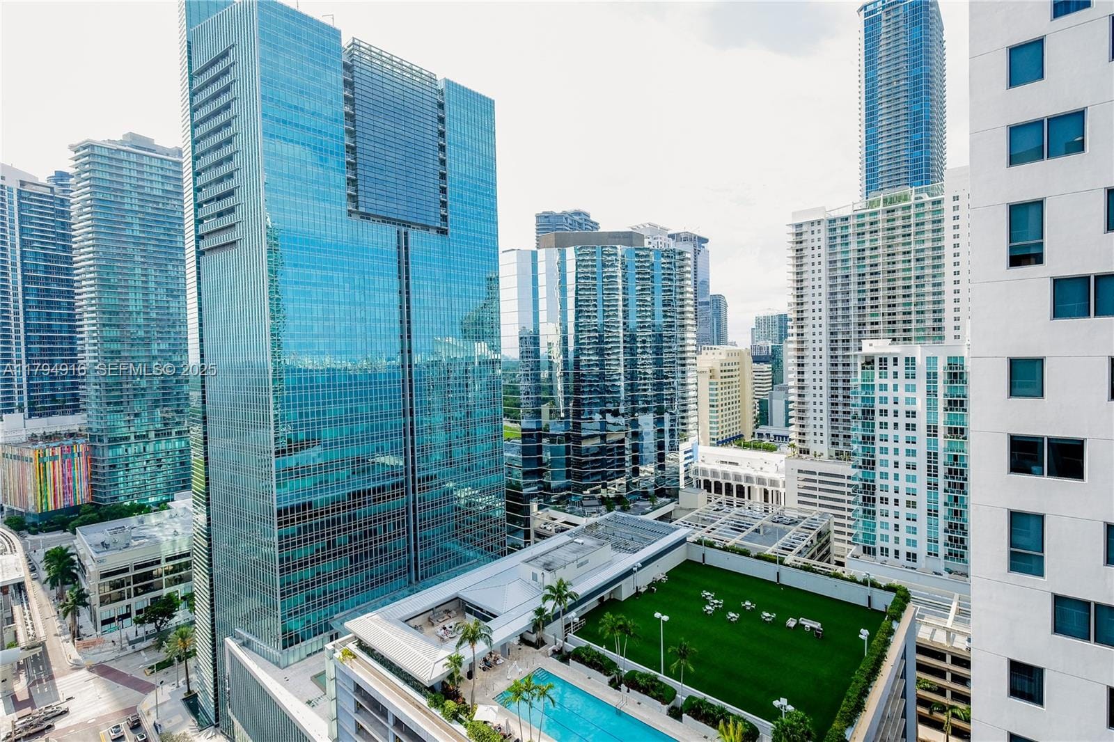170 SE 14th Street 2708, Miami, FL 33131 photo 24
