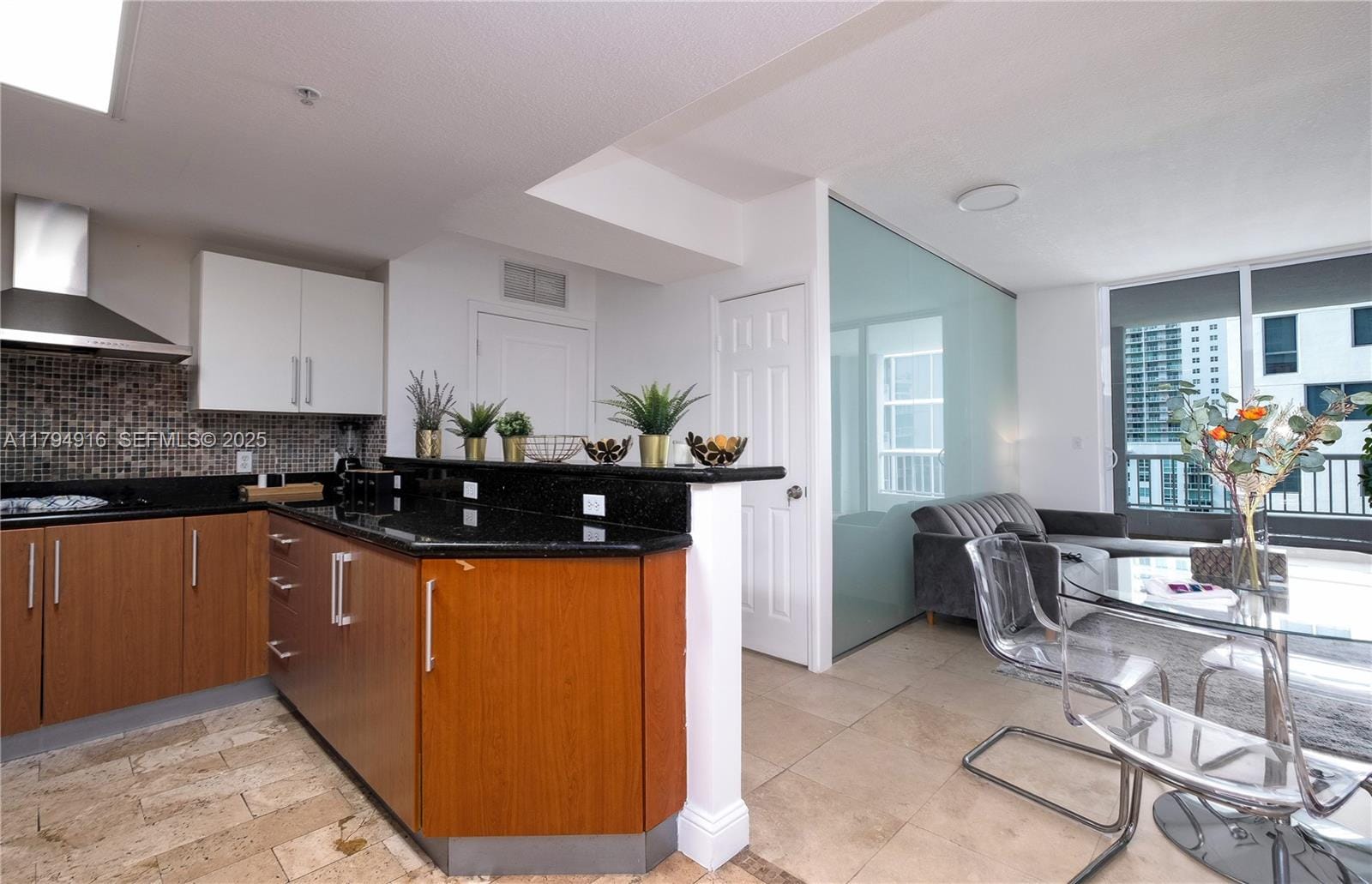 170 SE 14th Street 2708, Miami, FL 33131 photo 7