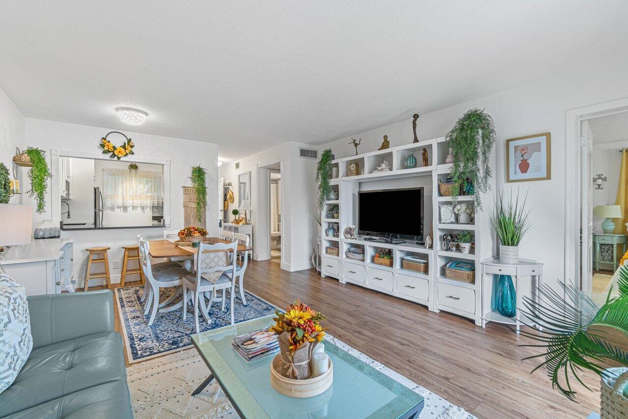 2855 S Garden Drive 211 — photo 2