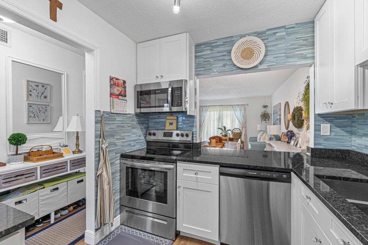 2855 S Garden Drive 211 — photo 4