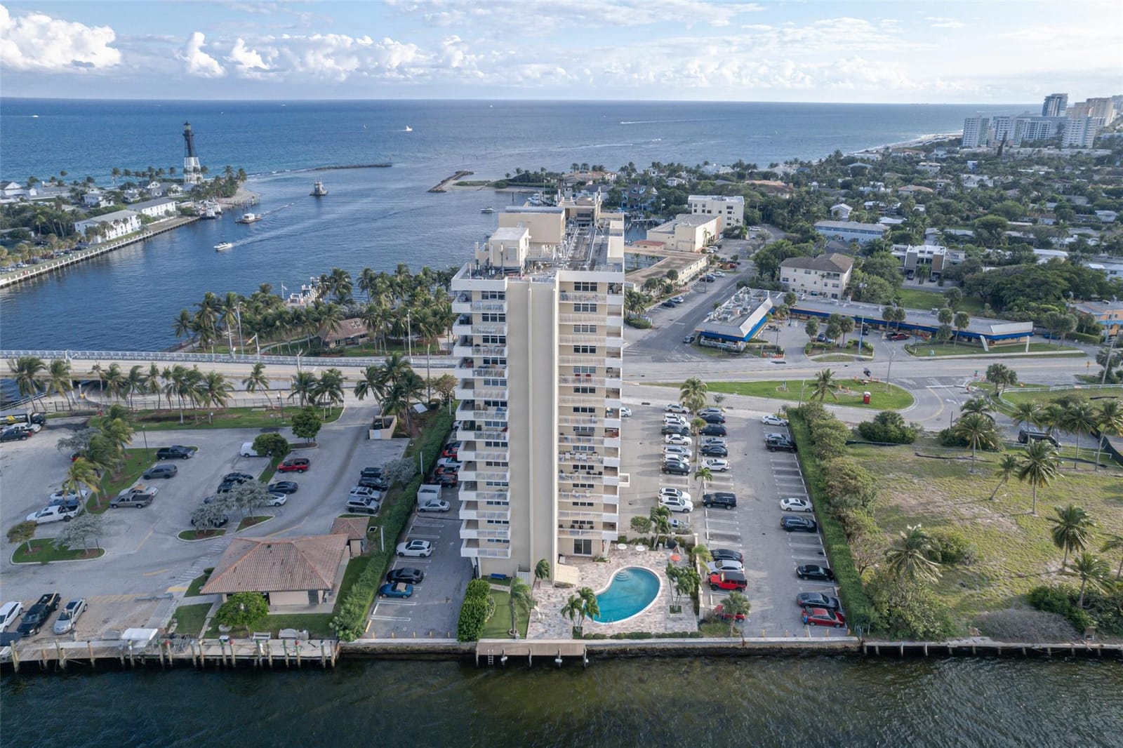 2639 N Riverside Drive 605, Pompano Beach, FL 33062 photo 2