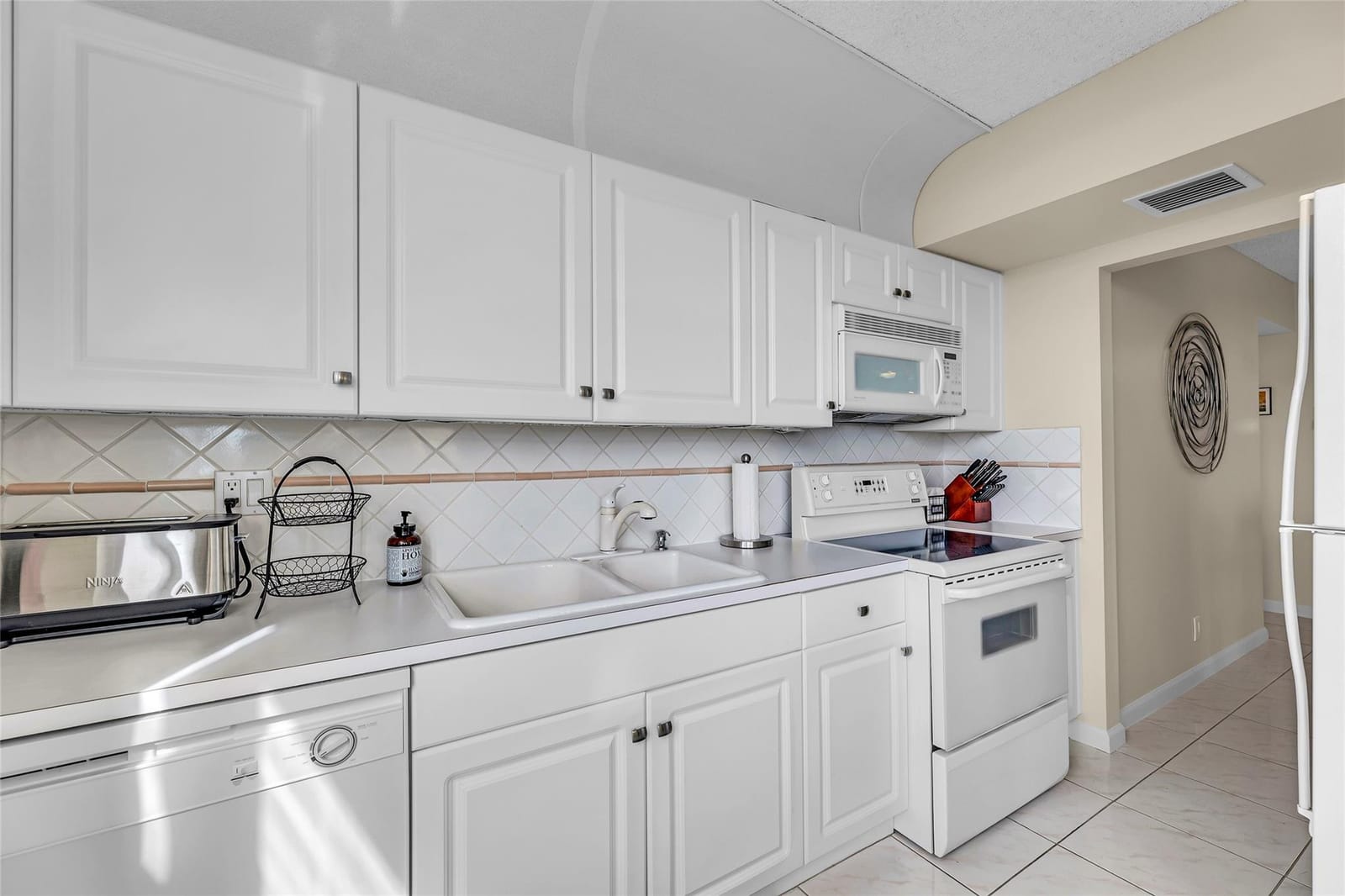 2639 N Riverside Drive 605, Pompano Beach, FL 33062 photo 20