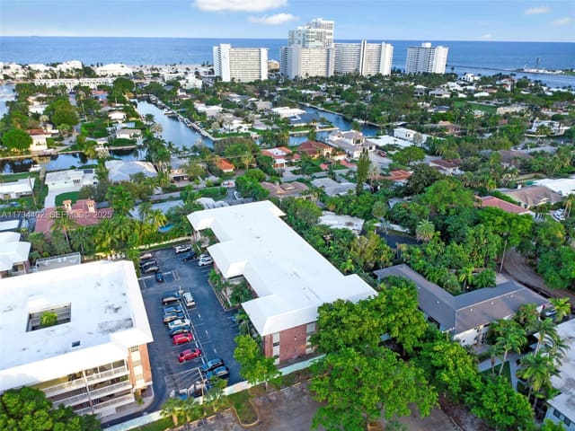 2424 SE 17th Causeway 207B, sold in Village At Harbor Beach Condo, Fort Lauderdale, FL