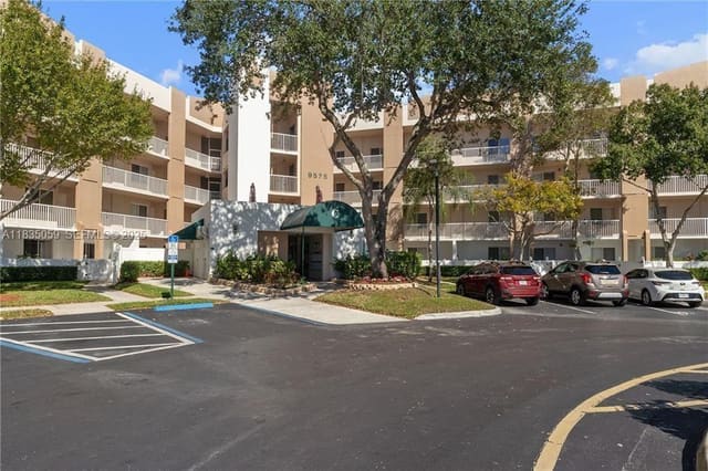 9575 Weldon Circle C406, Tamarac, FL 33321