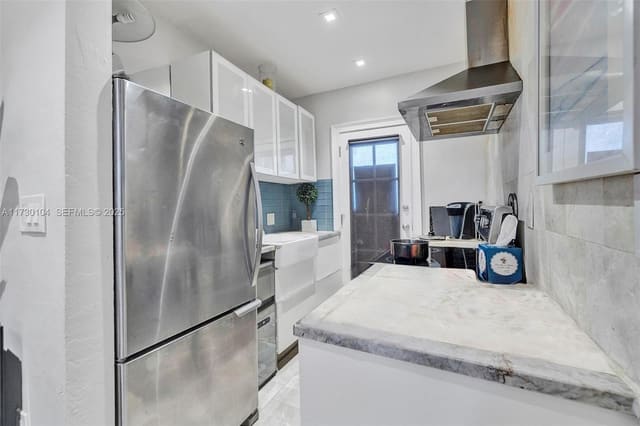 1551 Michigan Avenue 6, sold in Lincoln Place Condo, Miami Beach, FL