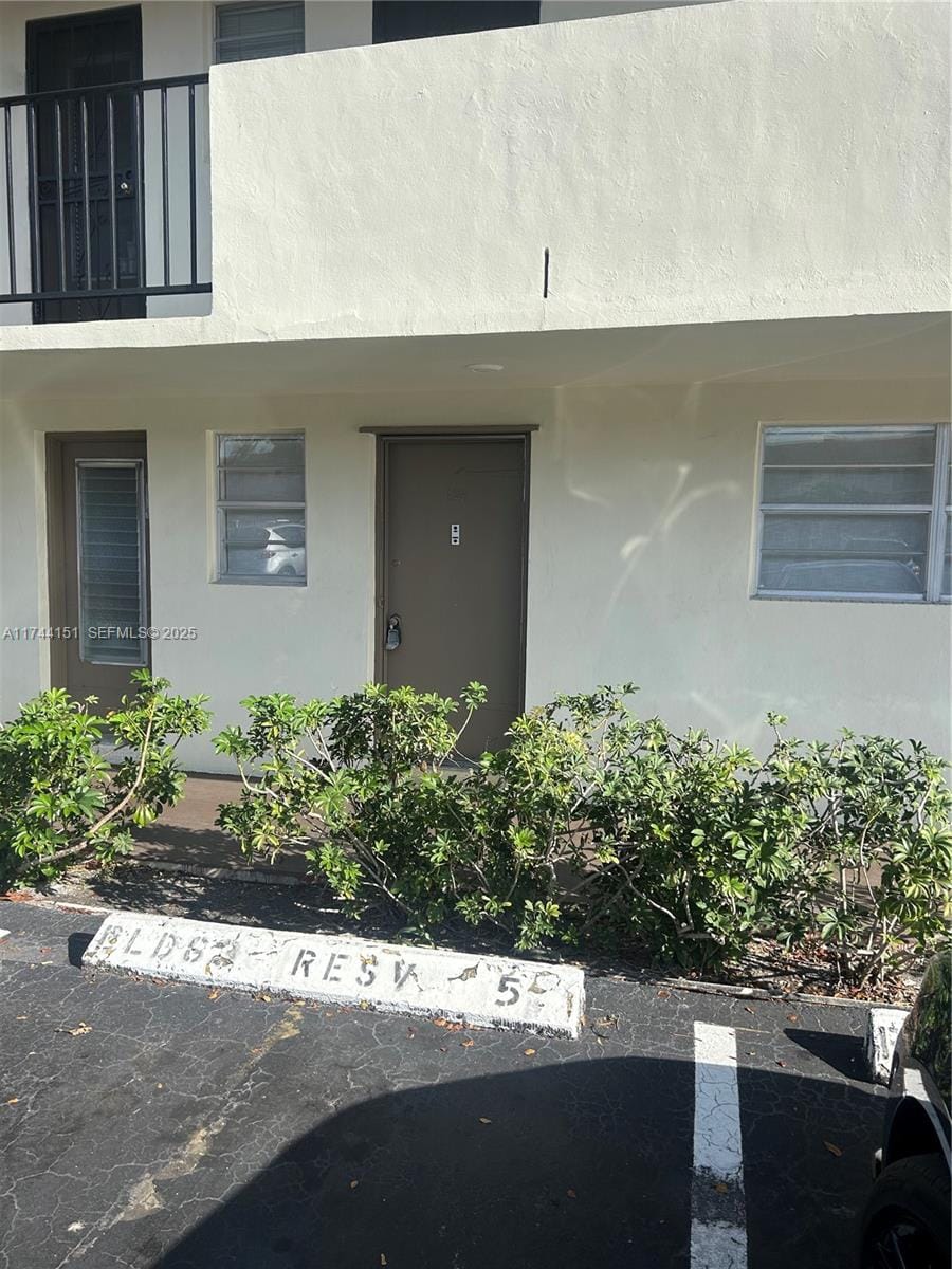 1530 NE 191st Street 124, Miami, FL 33179 photo 17