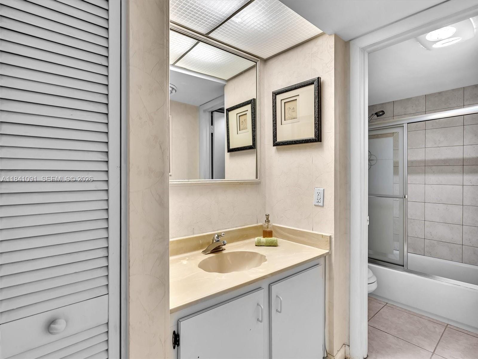 19200 NE 25th Avenue 323C, Miami, FL 33180 photo 28