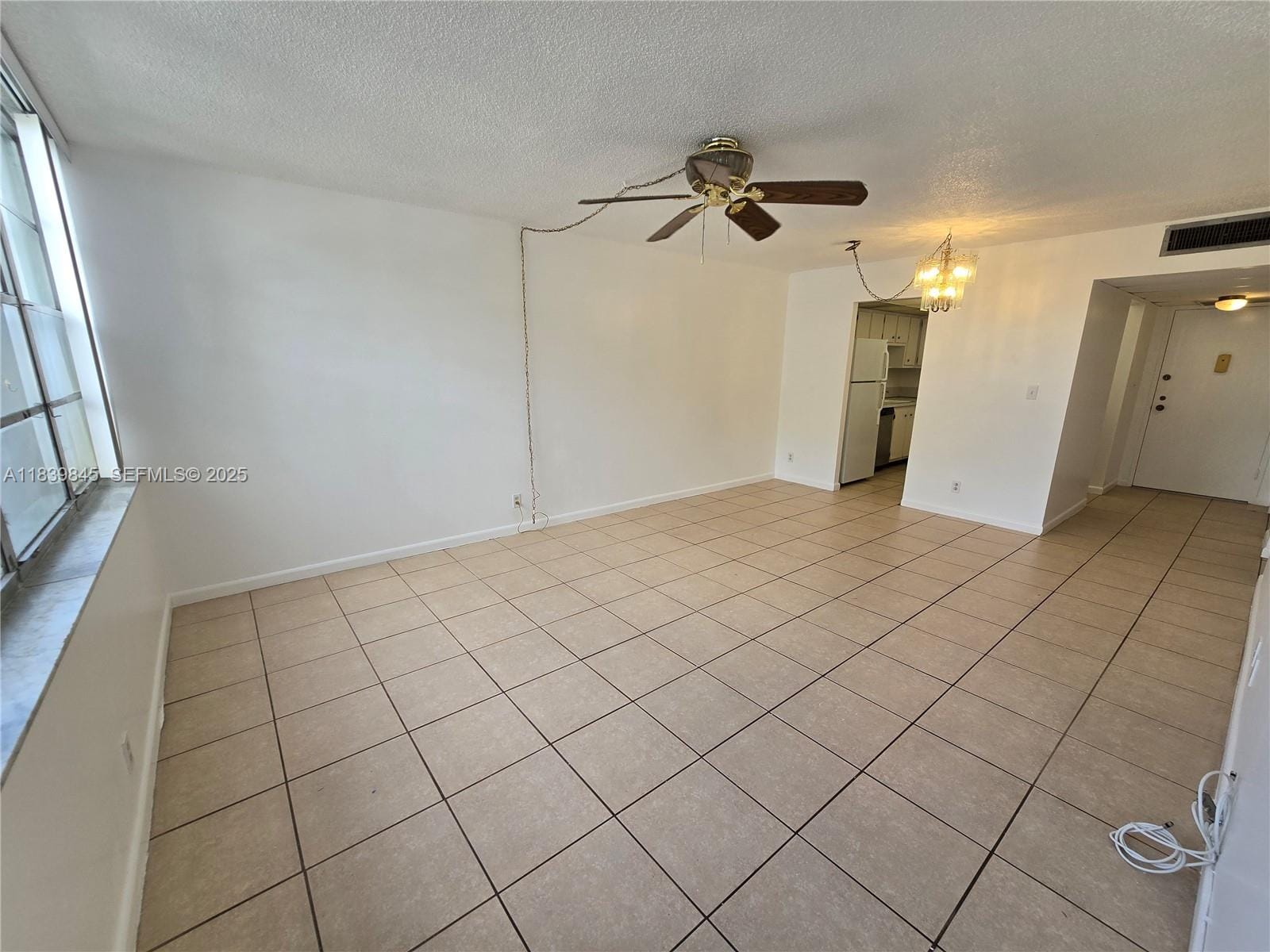 2731 Taft Street 102 — photo 4