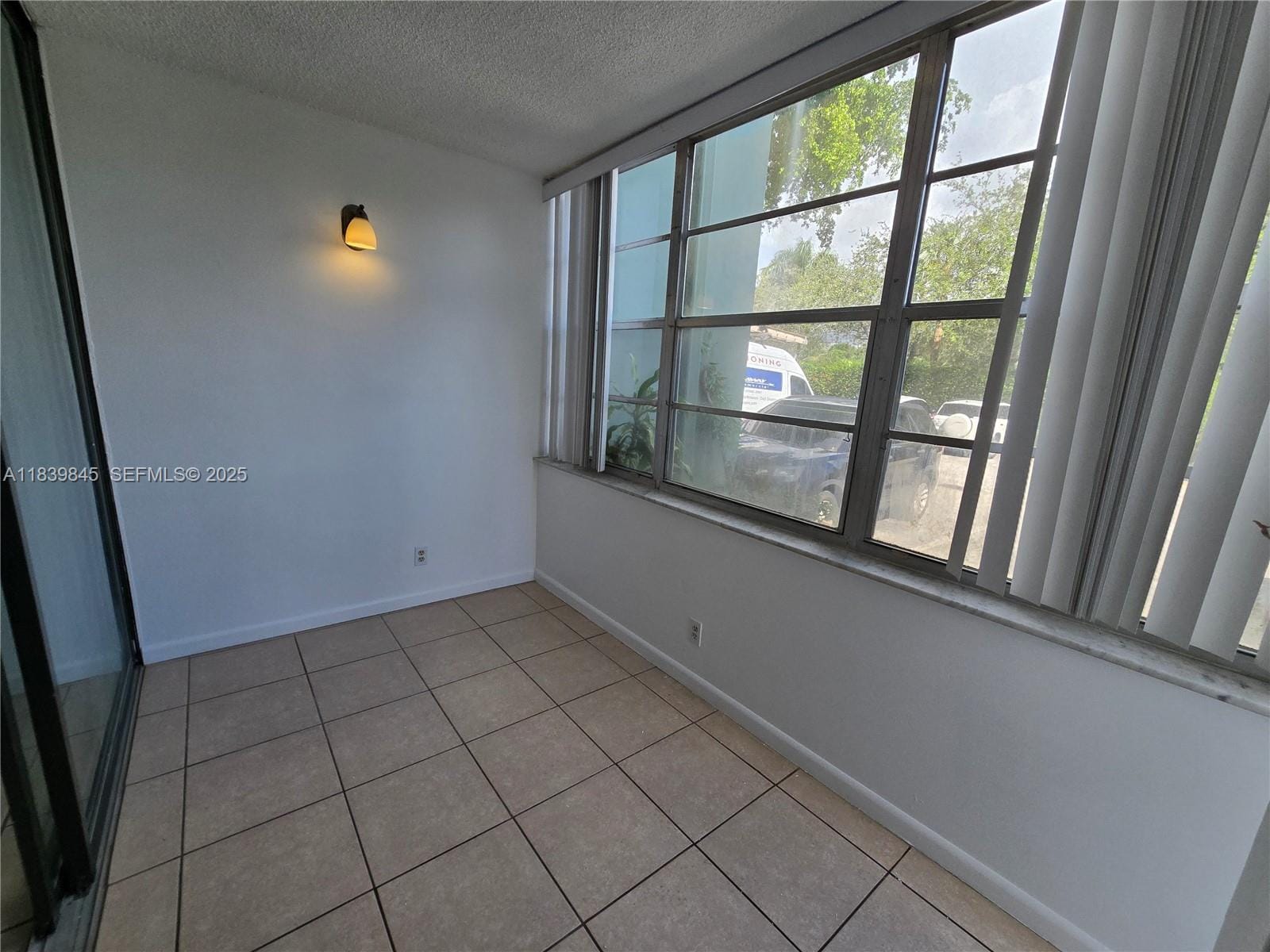 2731 Taft Street 102 — photo 9