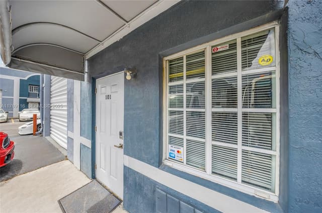 10680 NW 123rd St Road 101, Medley, FL 33178