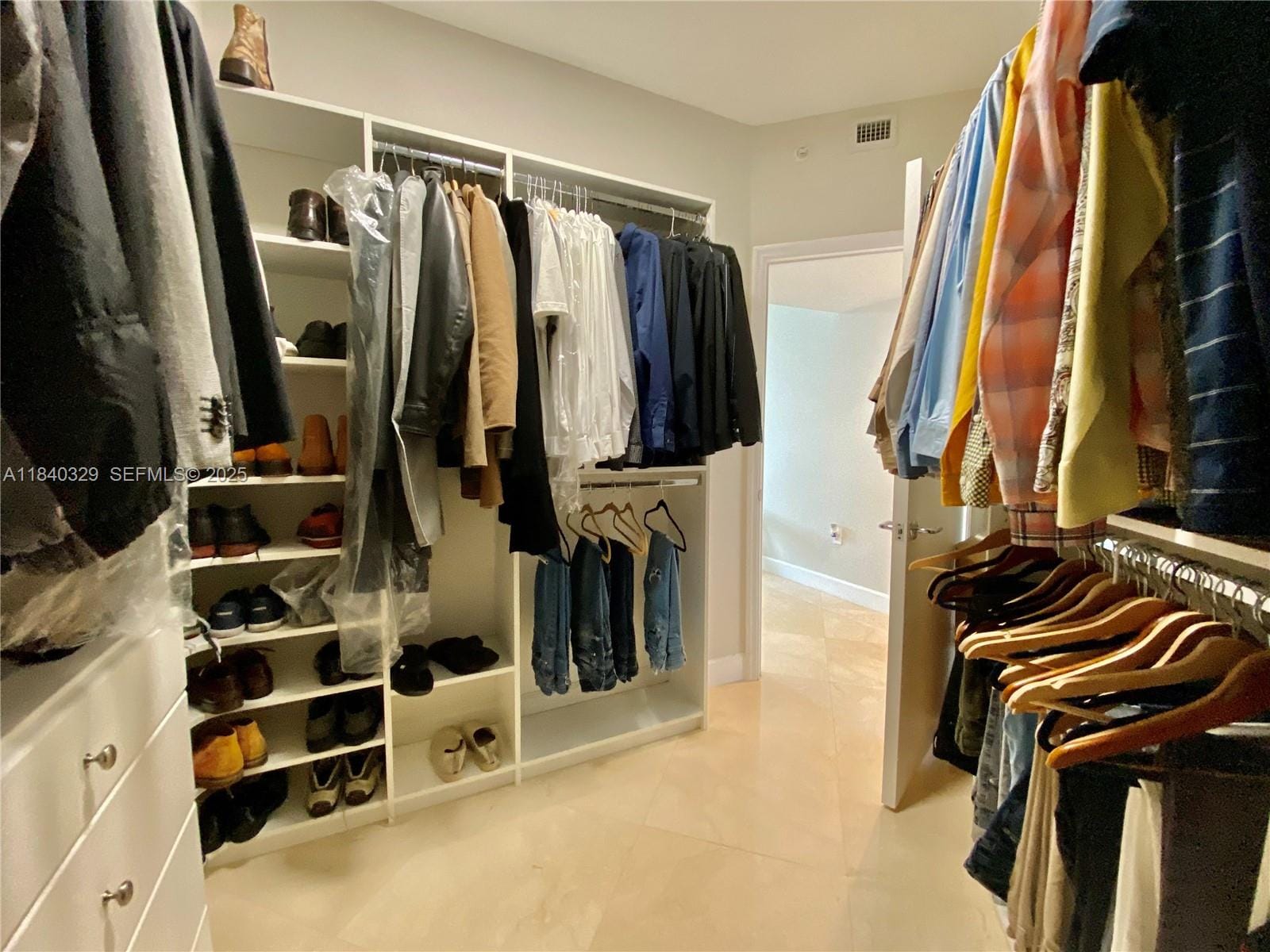 19900 E Country Club Drive 1220, Aventura, FL 33180 photo 13
