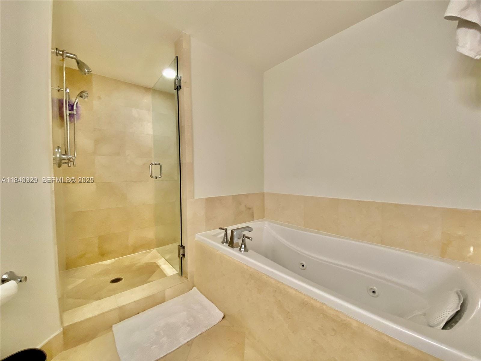 19900 E Country Club Drive 1220, Aventura, FL 33180 photo 15