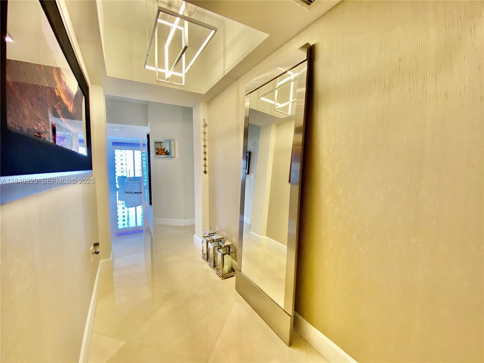 19900 E Country Club Drive 1220, Aventura, FL 33180, Aventura