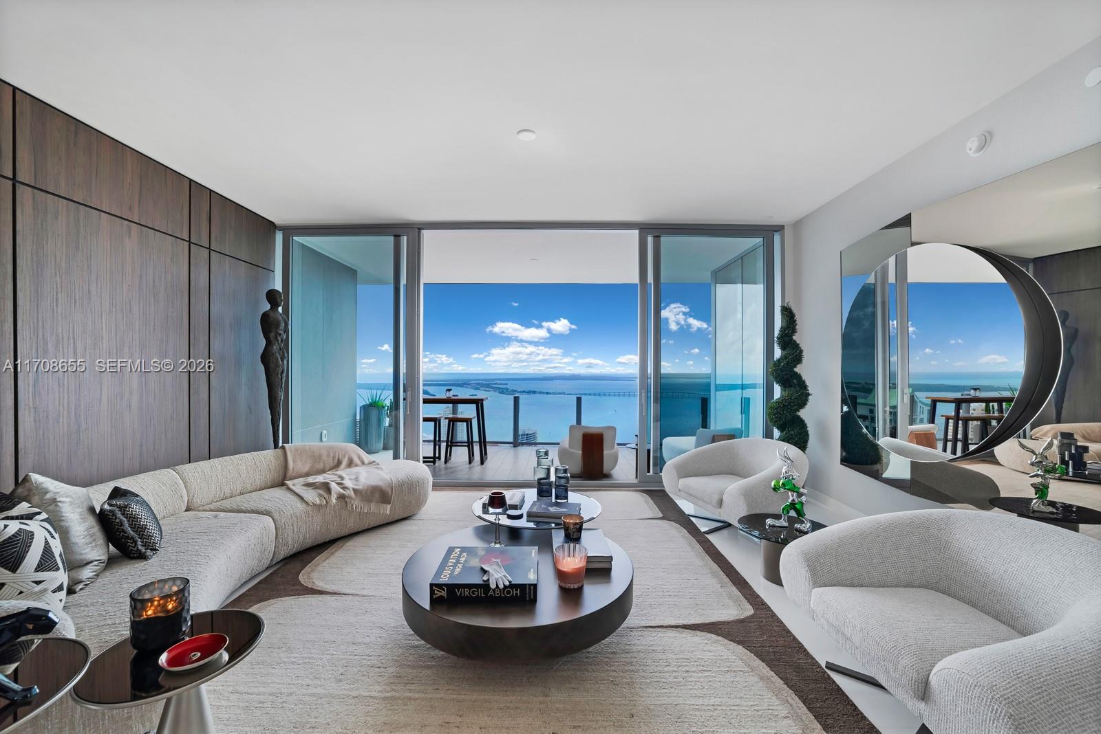 300 Biscayne Blvd Way 4703, Miami, FL 33131, Miami