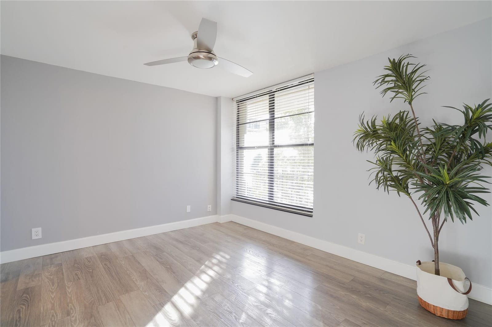 7 Royal Palm Way 304, Boca Raton, FL 33432 photo 17